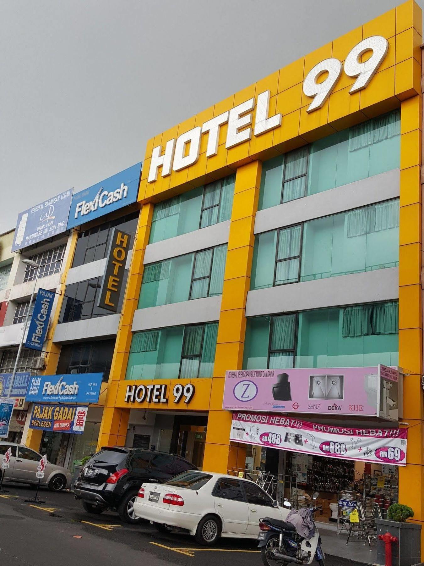 Hotel 99 Pusat Bandar Puchong Exterior foto