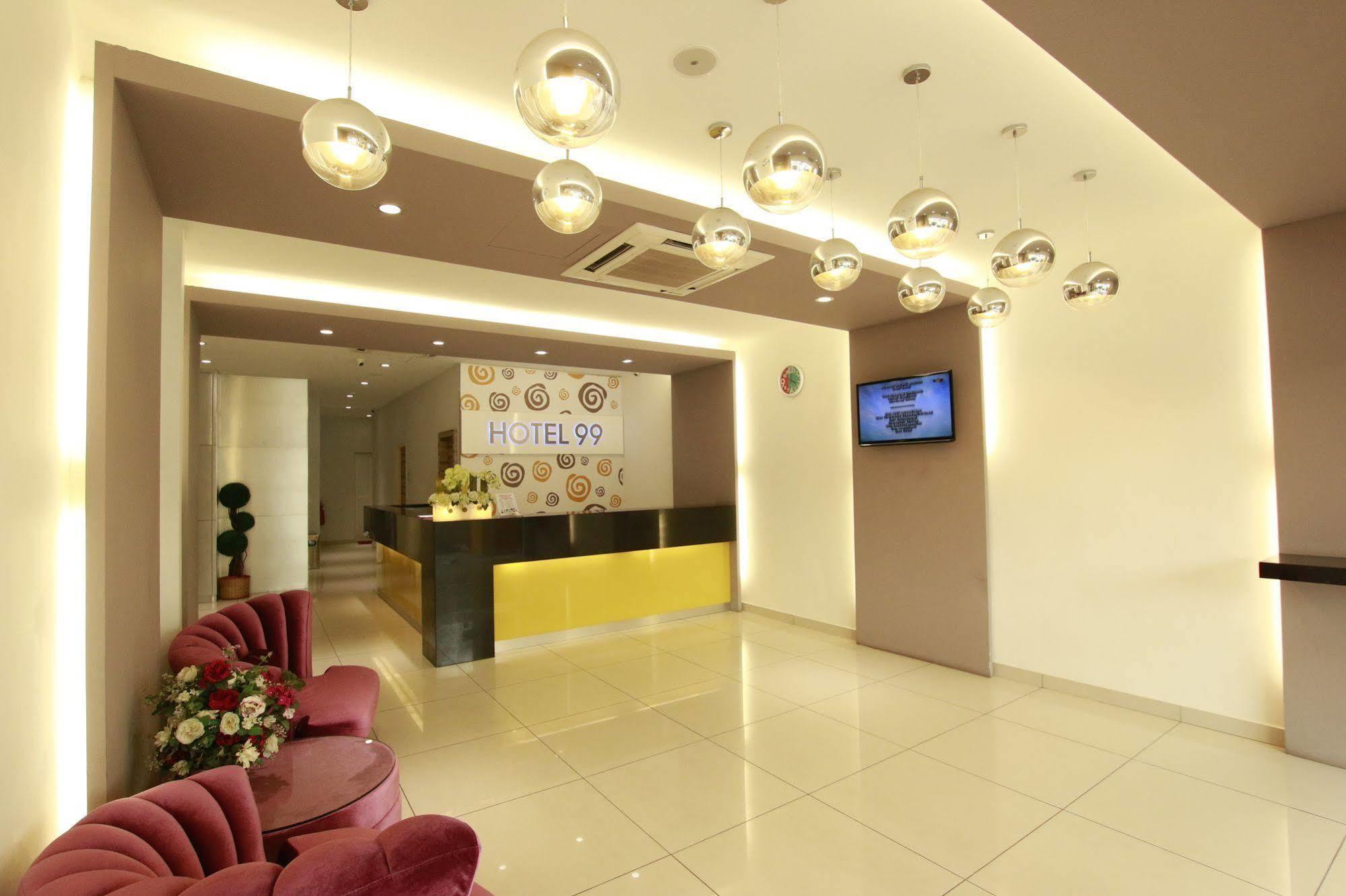Hotel 99 Pusat Bandar Puchong Exterior foto